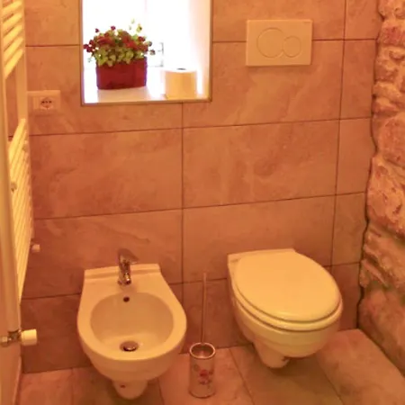דירה Studio With Furnished Balcony And Wifi At